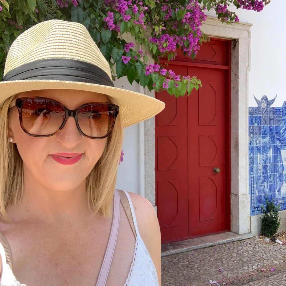 Meet Your Seller! 🎉🎀⭐️